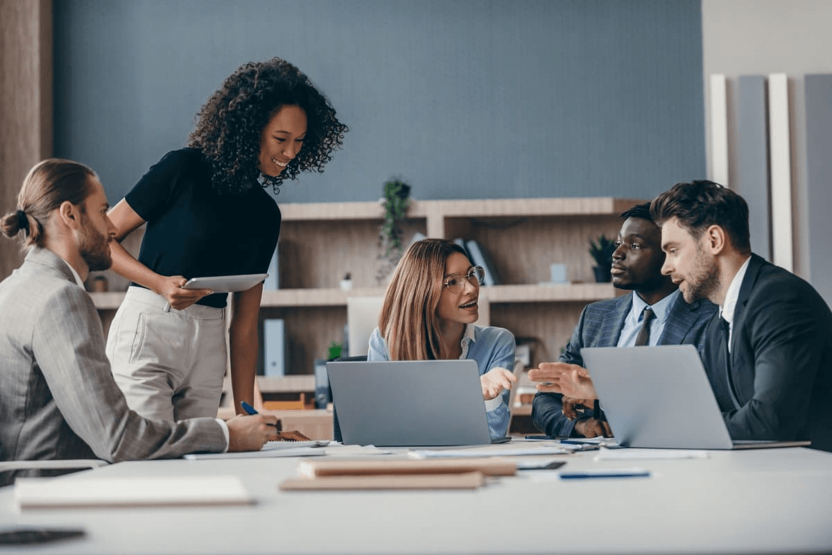 Enterprise shared services operations team managing cross-functional workflows